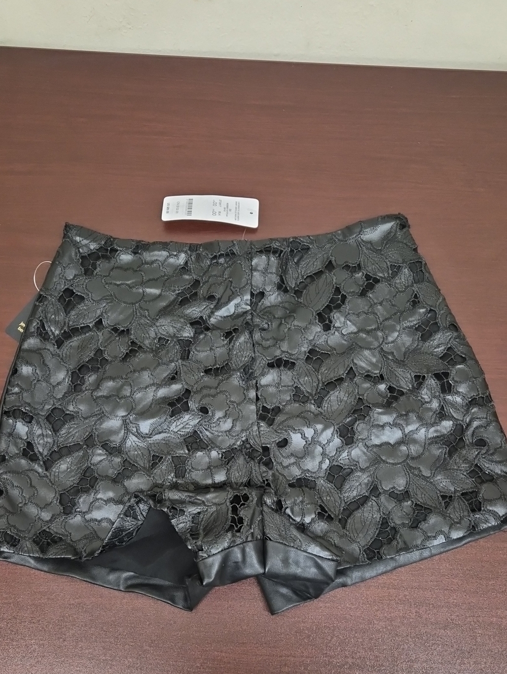 bebe Black Pull-On Shorts with Branded Waistband | Size 00